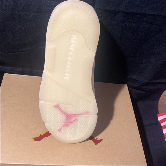 Jordan 5 new year - Picture 5 of 8